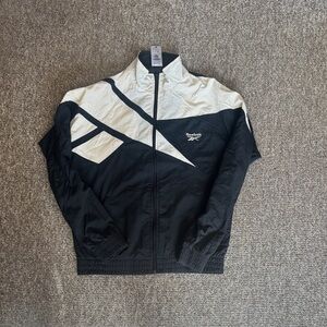 Vintage Reebok Men's Black and White Windbreaker